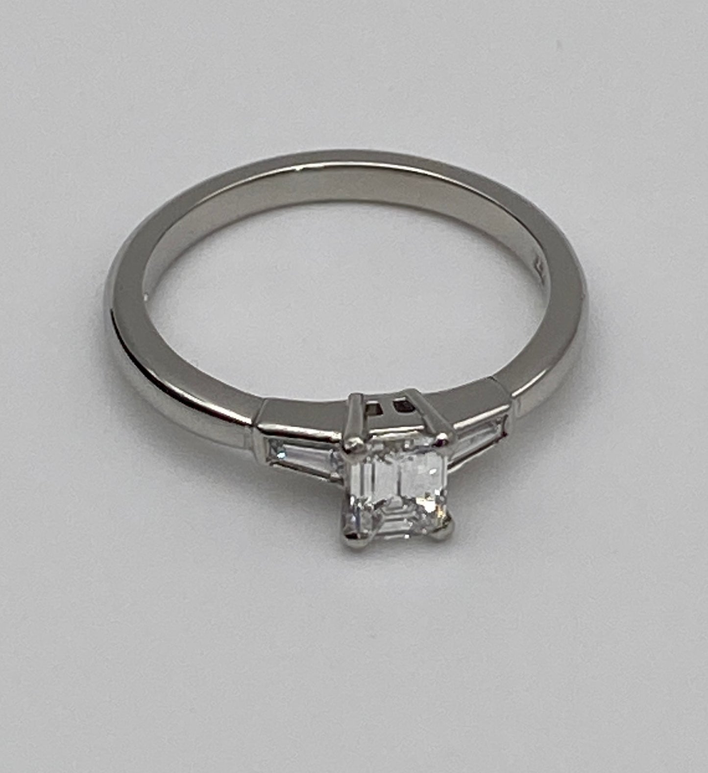 Platinum Emerald-Cut & Baguette Diamond Ring – 0.80ct Total | Pre-Owned | Ring Size: UK M
