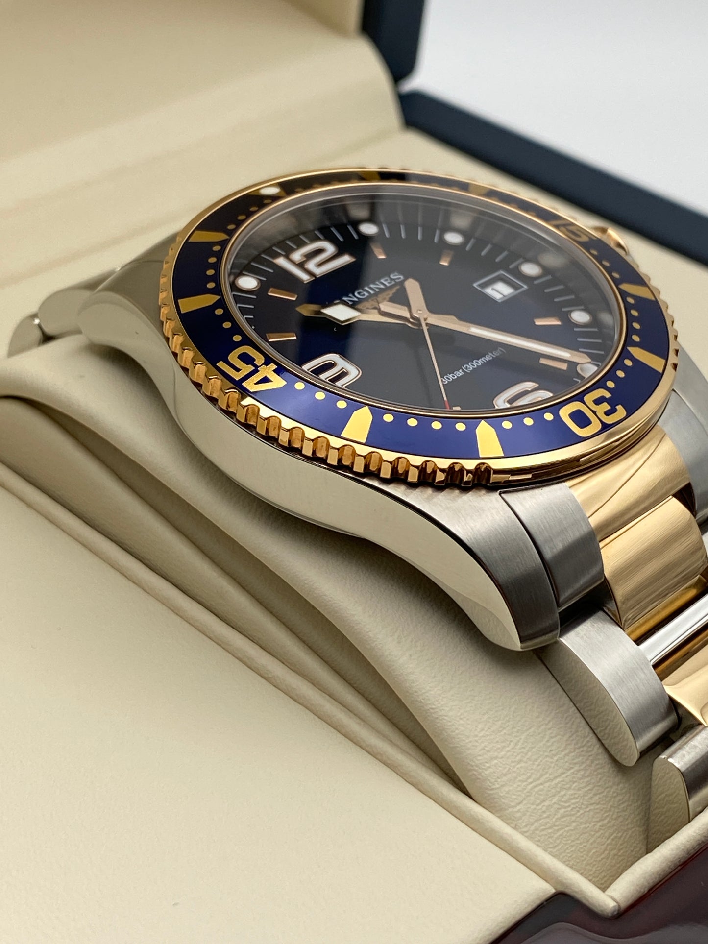 Longines Hydroconquest, Two-Tone Rose Gold & Steel Blue Dial Watch (L37403987)