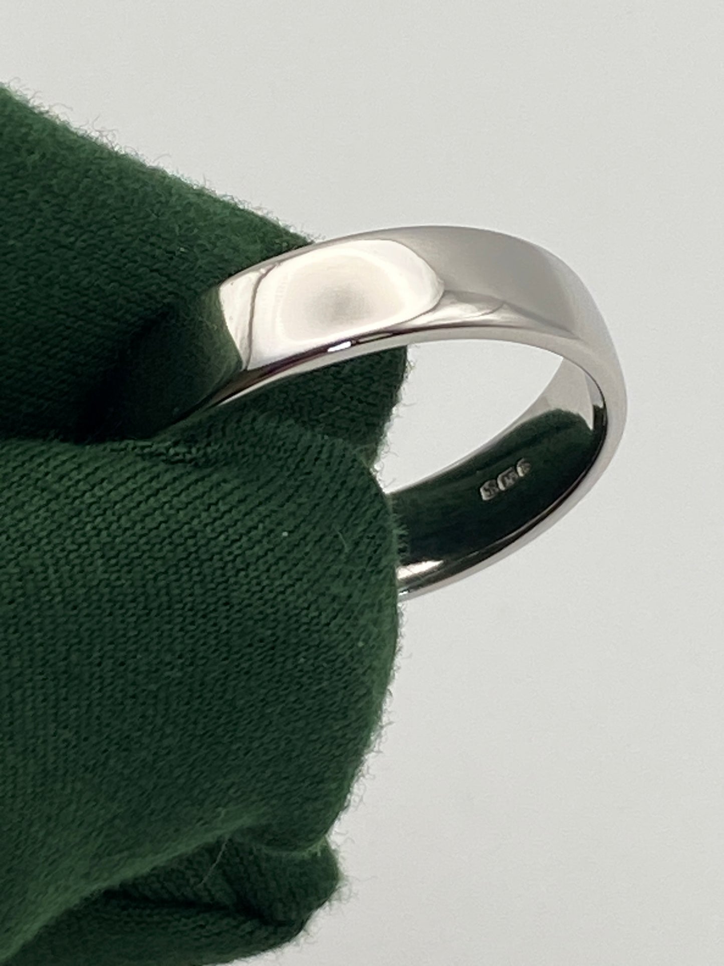 9ct White Gold 5mm Classic Wedding Band