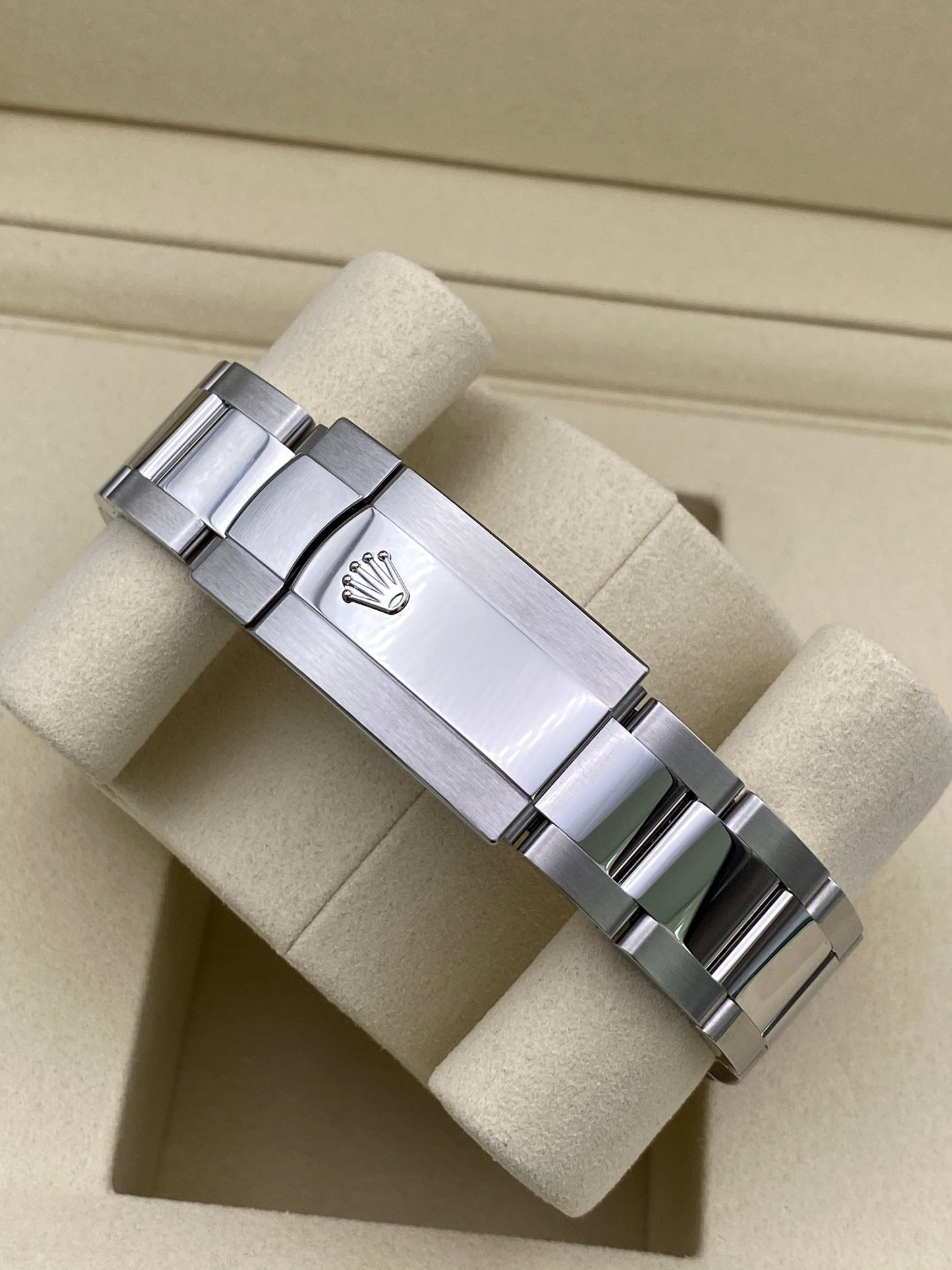 Rolex Datejust 36 – Blue Baton Dial – 126234 – 2025 – Full Set – Unworn