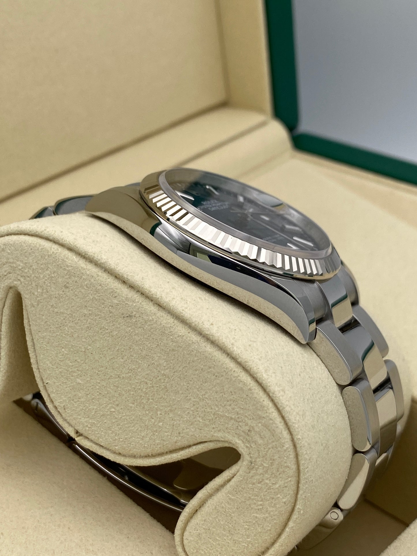 Rolex Datejust 36 – Blue Baton Dial – 126234 – 2025 – Full Set – Unworn