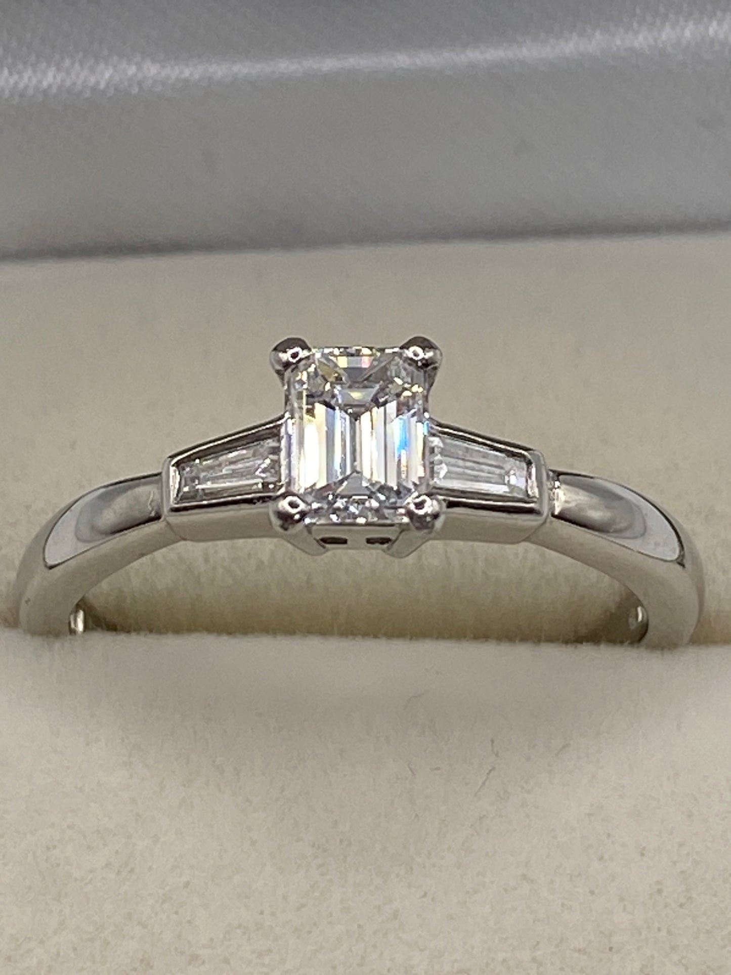 Platinum Emerald-Cut & Baguette Diamond Ring – 0.80ct Total | Pre-Owned | Ring Size: UK M