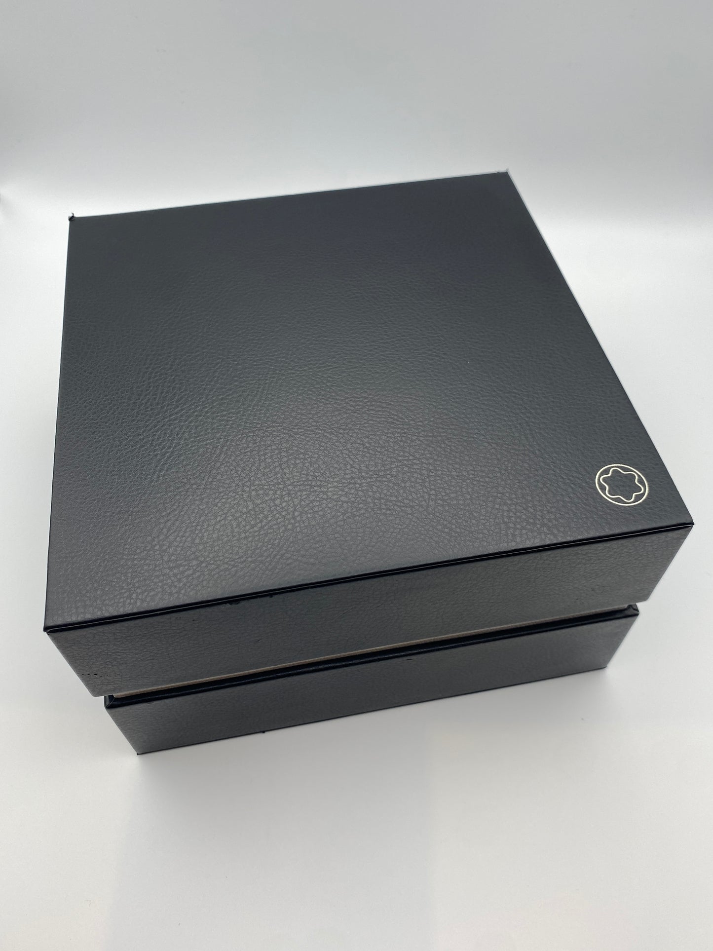 Montblanc 1858 Automatic Chronograph Bronze 42mm – Ref. 118223 – Full Set – Mint