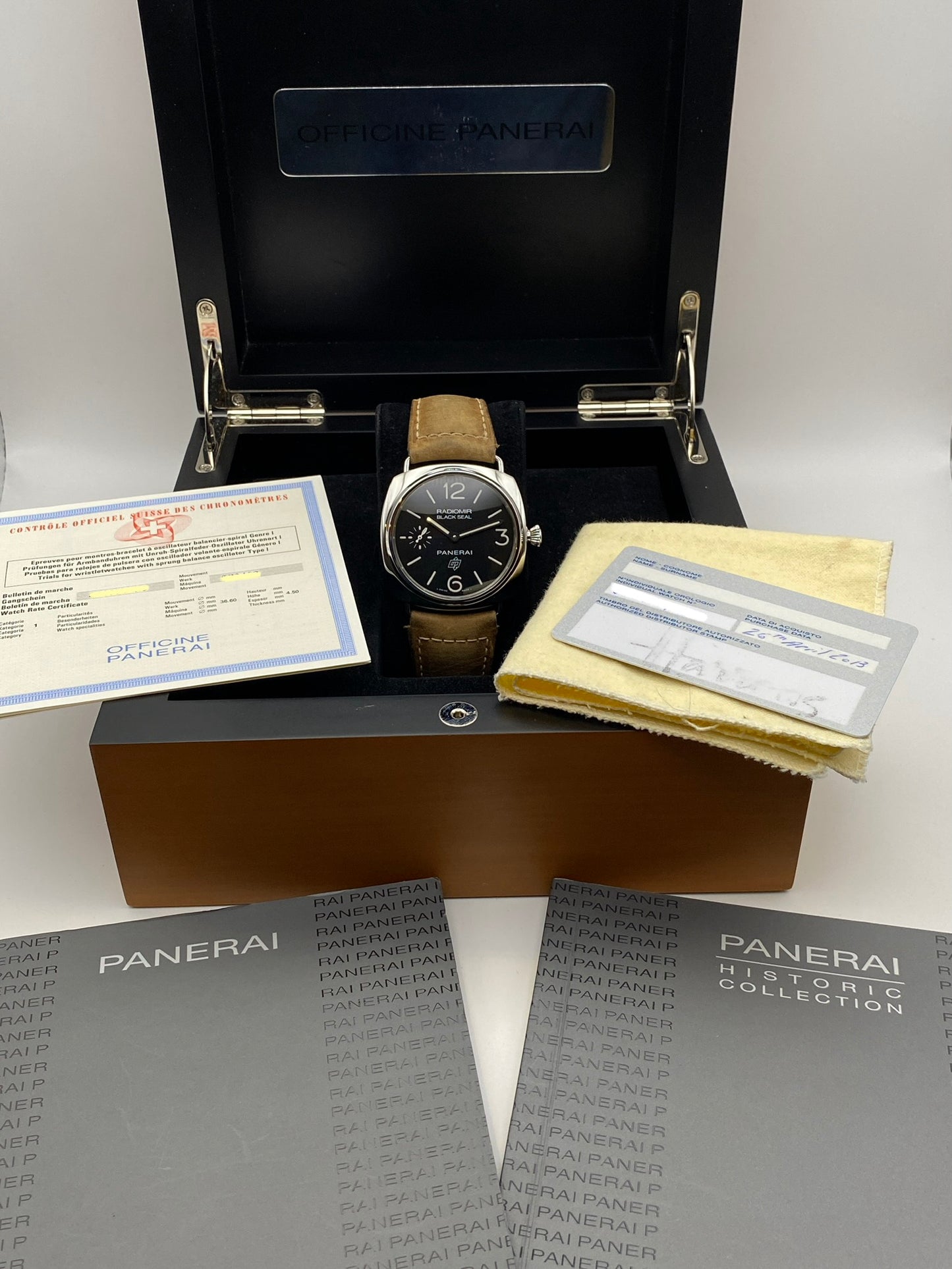 Panerai Radiomir Black Seal – PAM00380 – 45mm – 2013 – Full Set