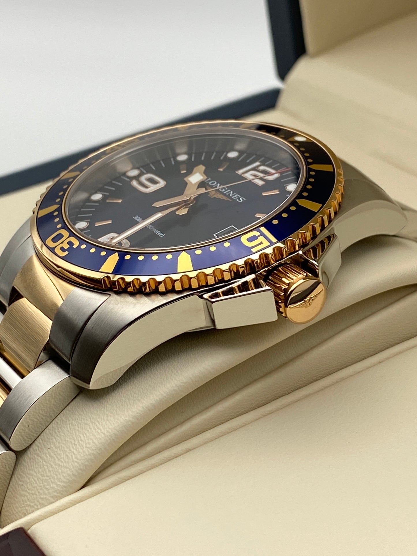 Longines Hydroconquest, Two-Tone Rose Gold & Steel Blue Dial Watch (L37403987)