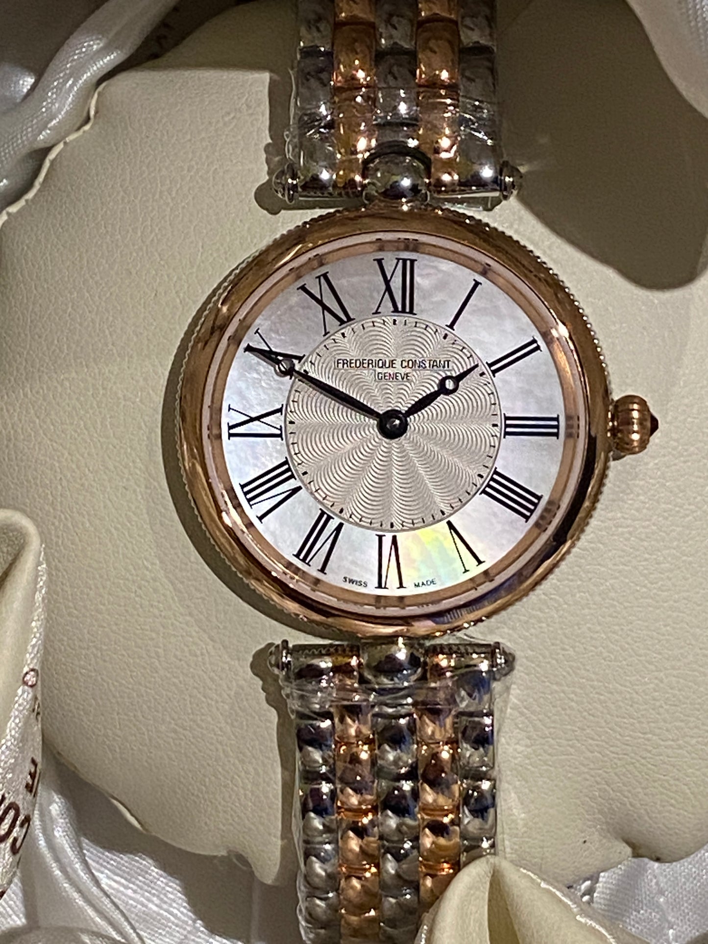 Frederique Constant Art Deco MOP 30 mm Damenuhr (FC-200MPW2AR2B) 